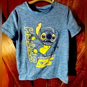 👕👕 Bundle 2 for 10(select short sleeve grohic tees). Like 2 for bundle offer.